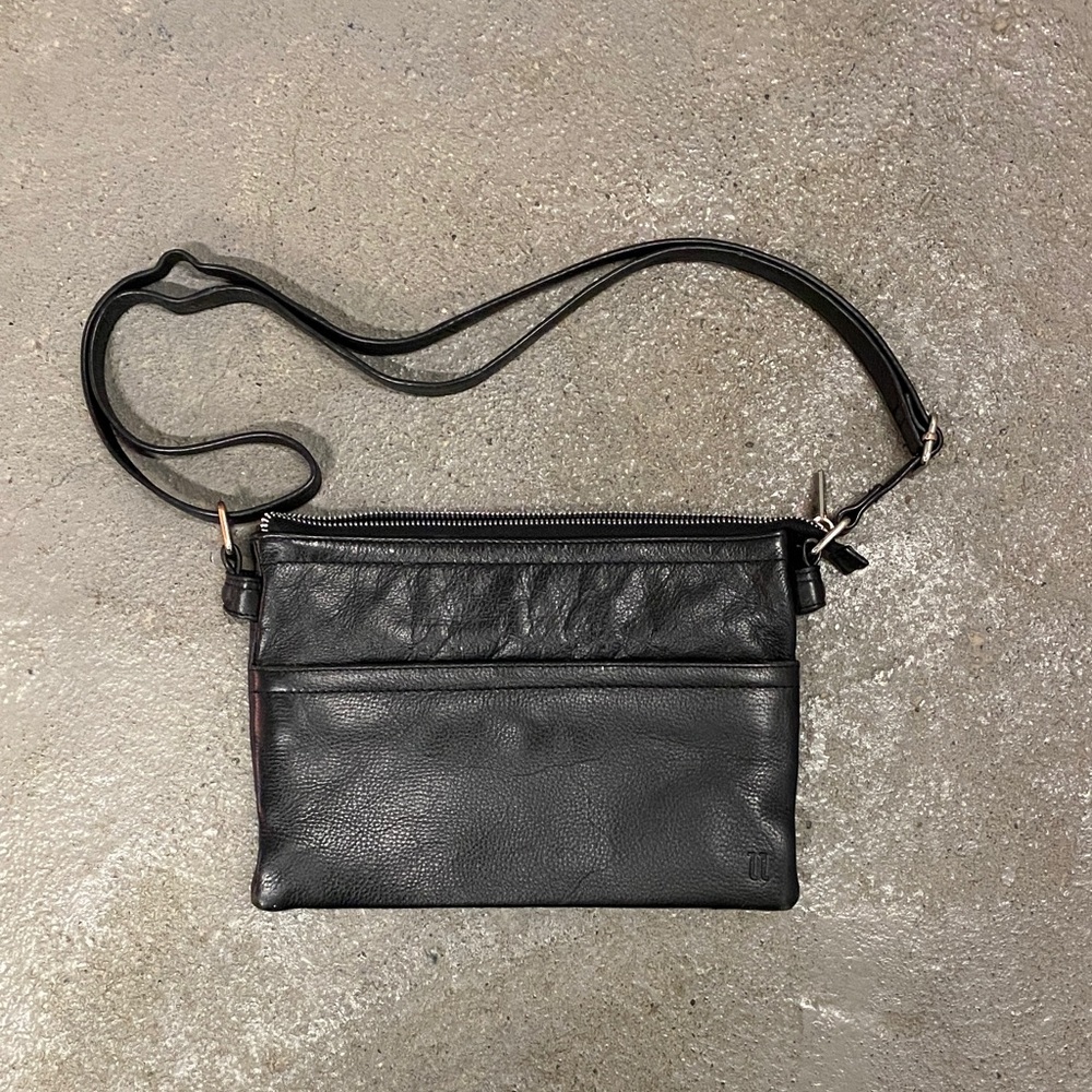 Pelle-Classic Black Leather Crossbody Bag - Women's Shoulder Purse